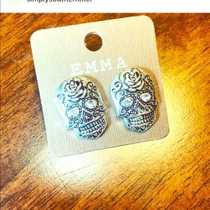 Skull earrings